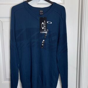 Oakley V-Neck Sweater in Deep Blue